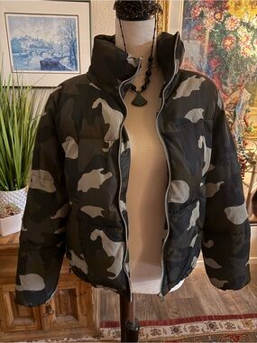 H&M Olive Green & Khaki Camouflage Jacket